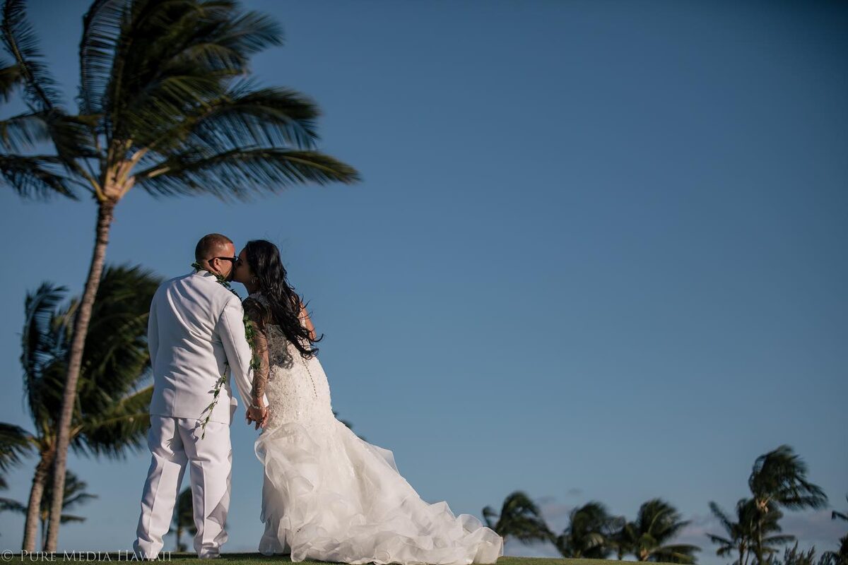 The Ultimate Hawaii Elopement Guide — How to Elope in Oahu in 2026 — Pure Media Hawaii